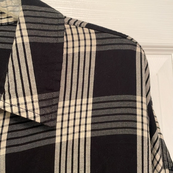 NWOT SO Goods For Life The Favorite Button-down Shirt XXL Plaid Black & Tan - Picture 3 of 11